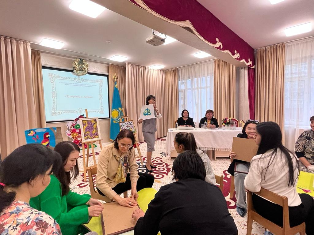 "Мектеп жасына дейінгі балалардың бойына ұлттық құндылықтарды қалыптастыру"  қалалық семинар.